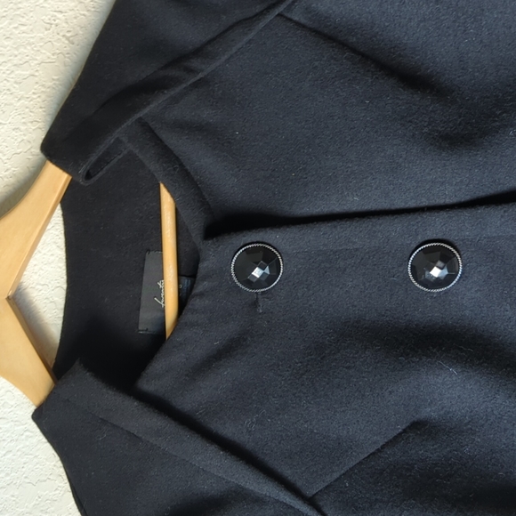 🎀Chic Cropped Black Warm Coat by Twentyone - Picture 7 of 7